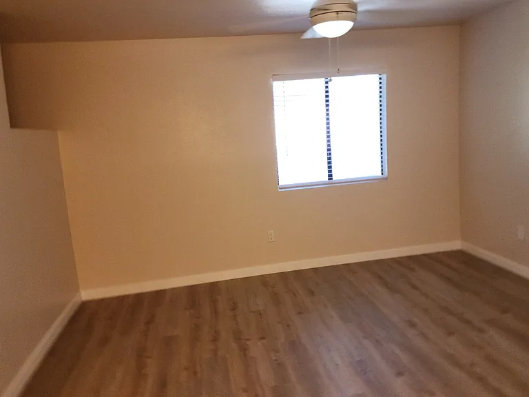6212 E Greenway St #104 — Photo 8