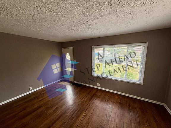 3rd image of 4845 Wentworth Blvd