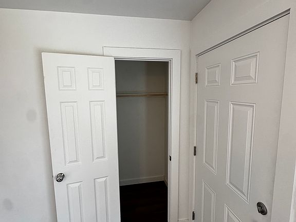 5th image of 901 N Patchin Ave