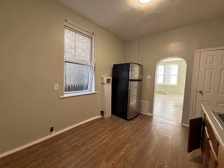 247 E Mayfield St — Photo 8
