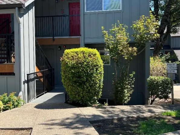 4 Touchstone Dr, Lake Oswego, OR