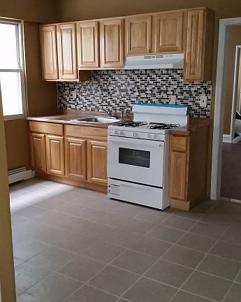 4th image of 459 Springdale Ave #1