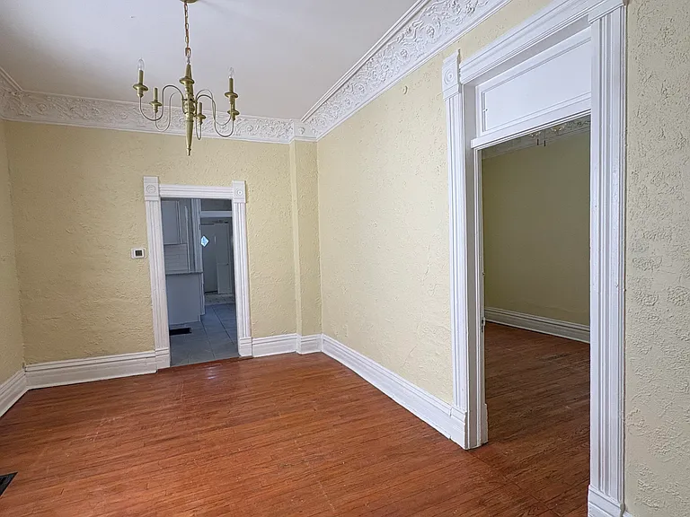 2230 N Ogden St — Photo 28