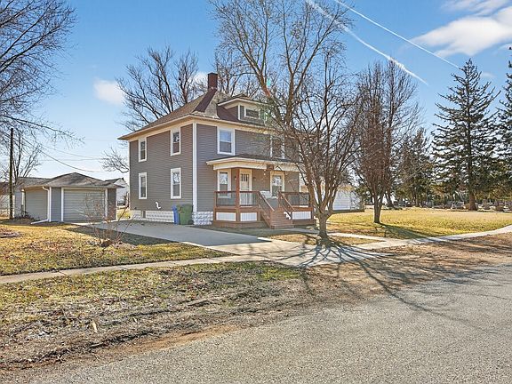 2nd image of 407 Fulton St