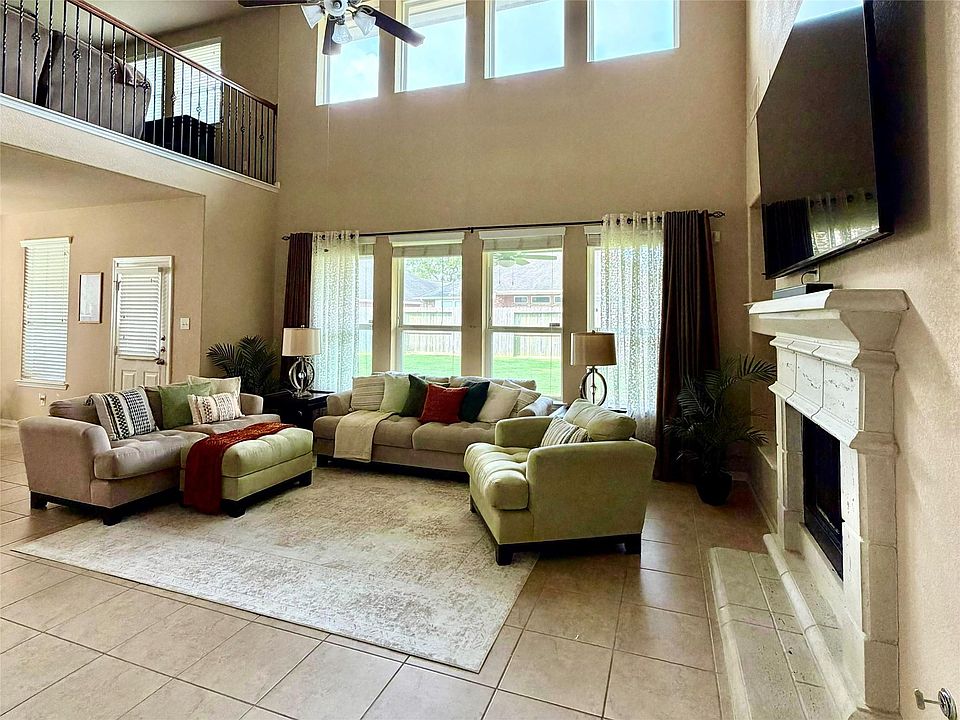 1st image of 6846 Fitzgerald Ct