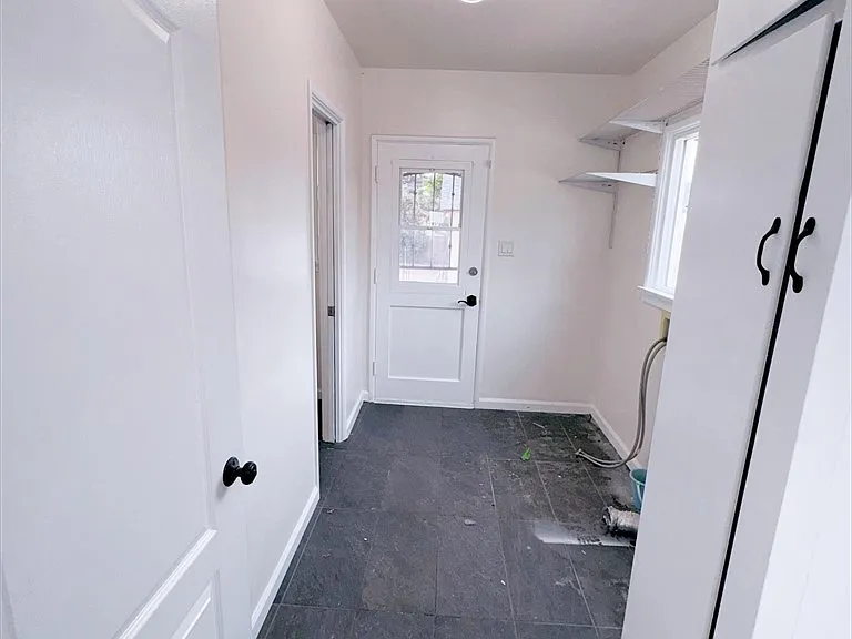 836 E Whitcomb Ave — Photo 21