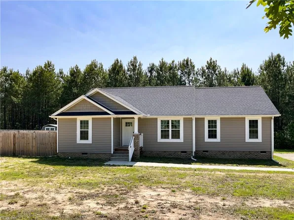 21451 Westover Dr, Mc Kenney, VA 23872