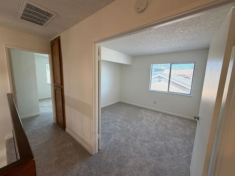 872 Shellwood Way — Photo 32