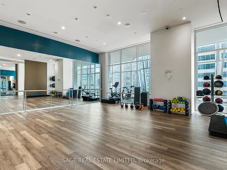 1 Bloor St E #510 — Photo 36