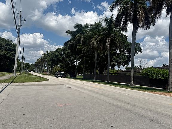 5th image of 8380 SW 184th St