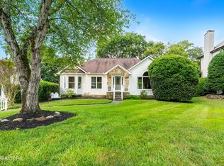 8249 Elm Hill Cir, Knoxville, TN 37919