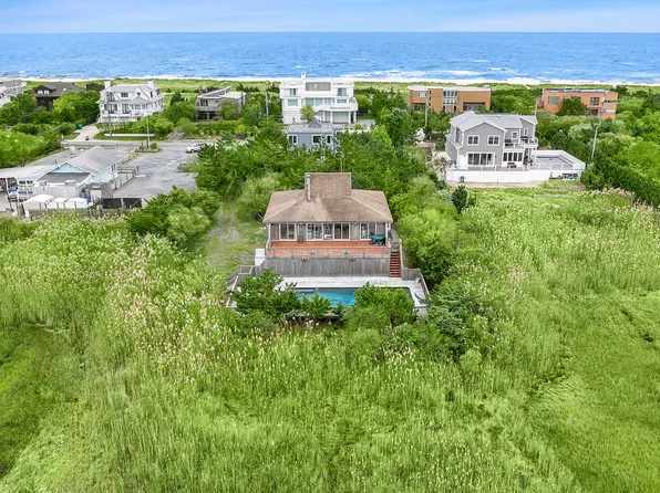 542 Dune Rd, Westhampton, NY 11977