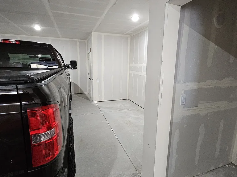 1559 S 150 W — Photo 7