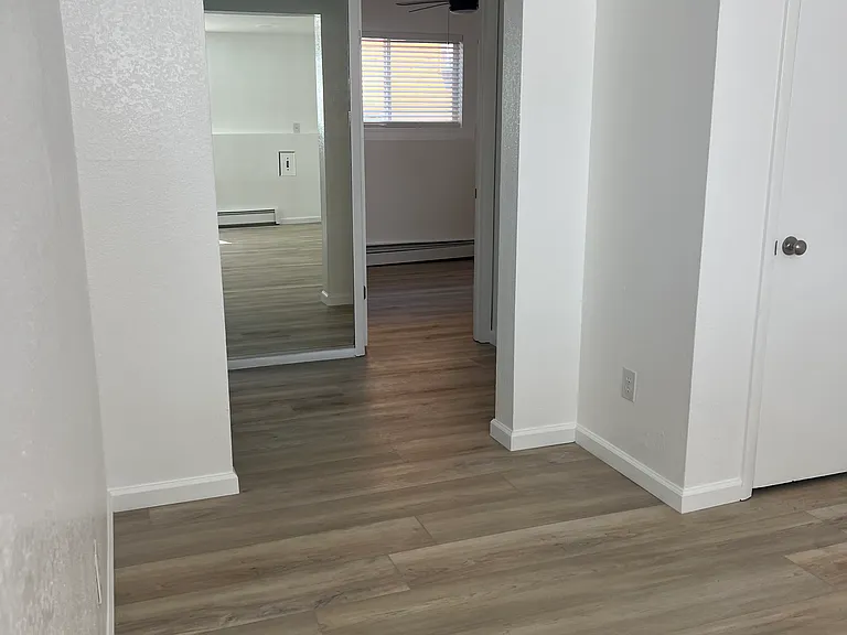 2514 Hill Ave #1 — Photo 3