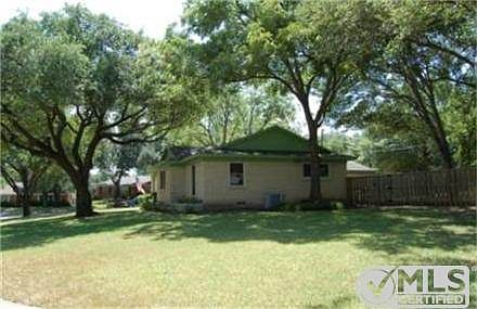 2nd image of 2630 Briarcove Dr