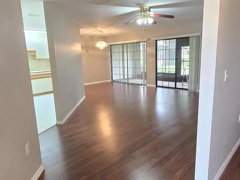816 Greenwood Manor Cir #10 — Photo 26