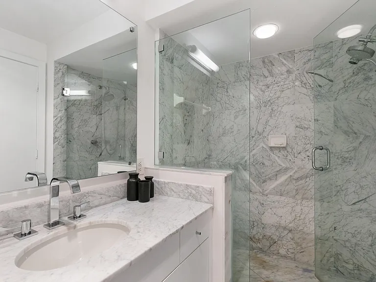 300 SE 5th Ave #6050 — Photo 19