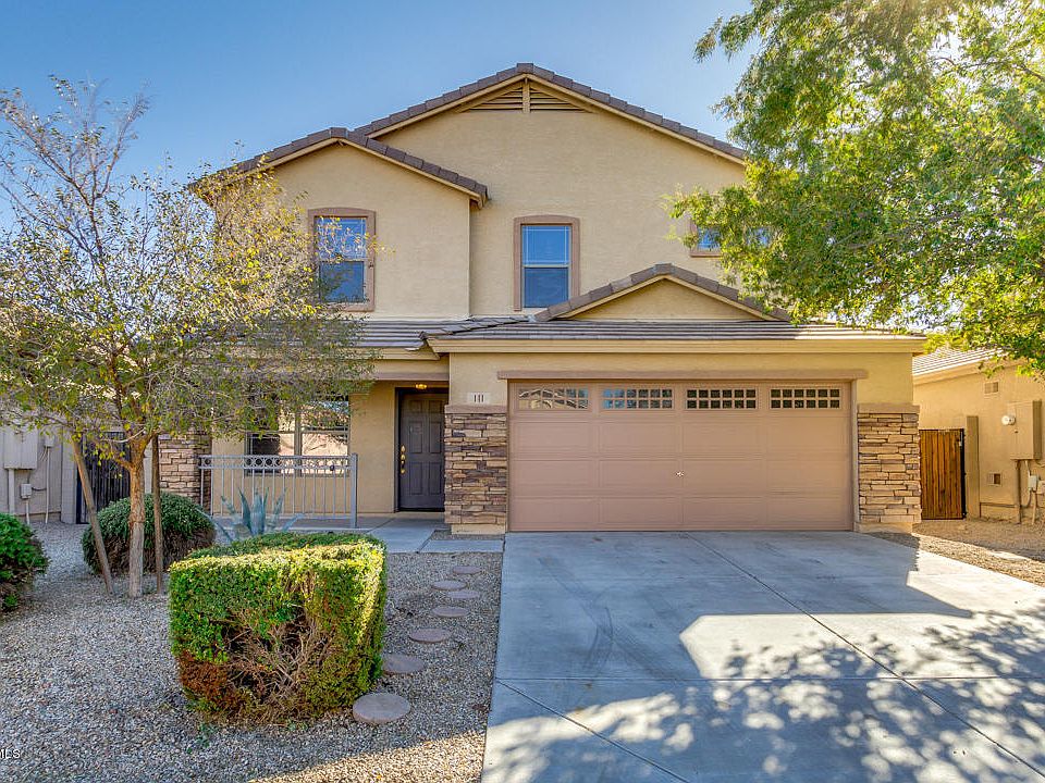1st image of 141 W Saddle Way