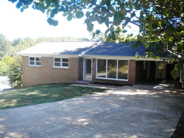 120 Magnolia Ave, Camden, TN 38320