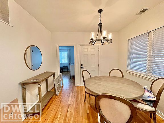 4th image of 5924 N Milwaukee Ave Unit 2