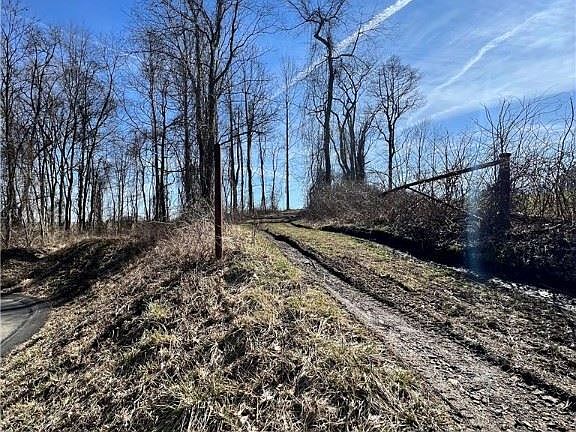 2nd image of 3308 Maine Dr