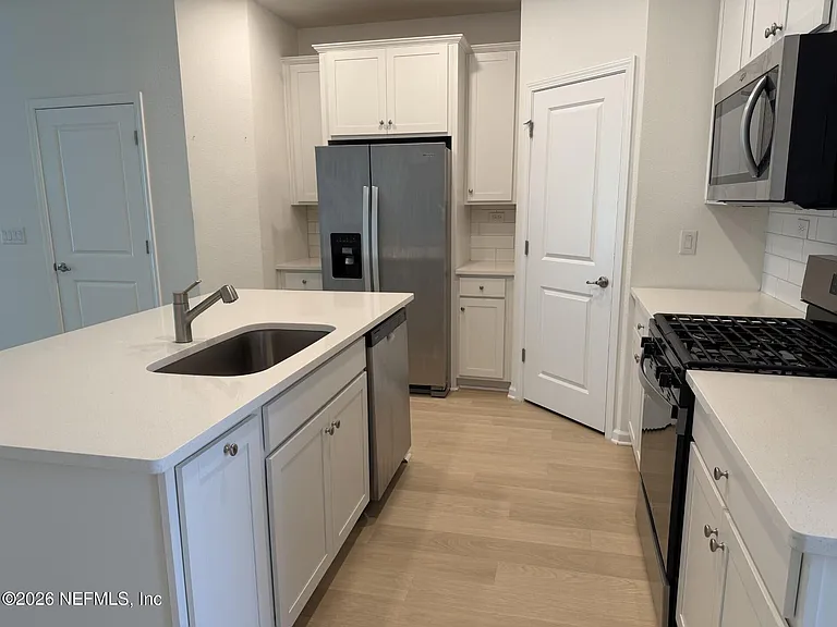 43 Thurnham Ln — Photo 7