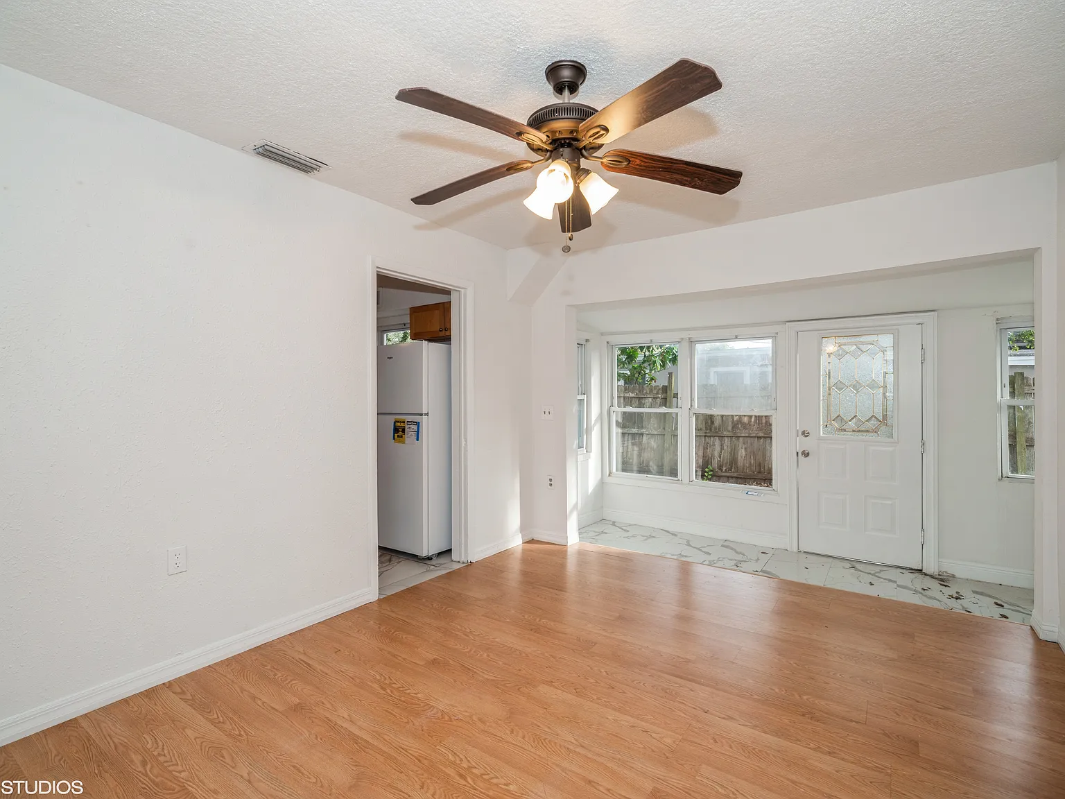 4 bed, 1.5 bath, 1050 sqft, $1,500 — Photo 4