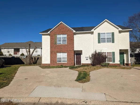 2502 Bluff View Ct, Greenville, NC 27834