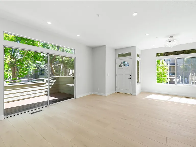 521 Porpoise Bay Ter #A — Photo 14