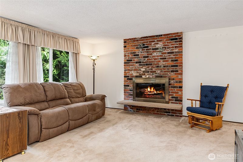 3rd image of 187 NW Bridle Ridge Place