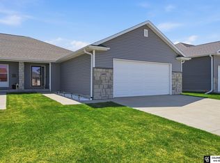 4933 Alvo Rd, Lincoln, NE 68514
