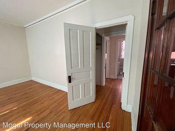 4th image of 3949 Pennsylvania Ave #3949