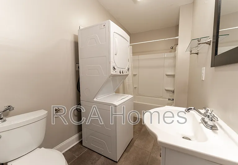 1042 Saint Paul St — Photo 9