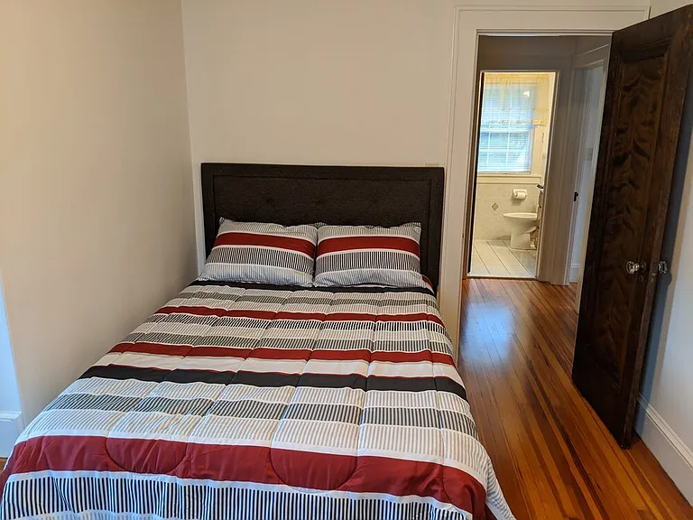 52 Clayton Ave — Photo 14
