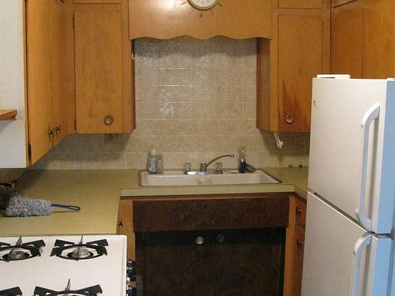 3rd image of 6254 S 38th St