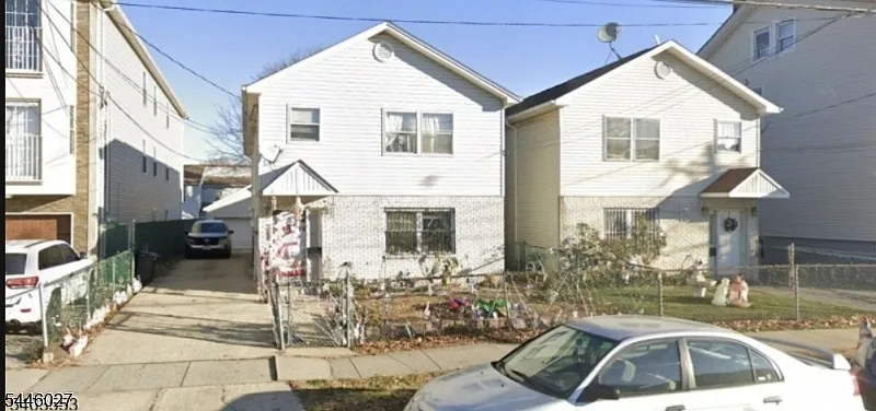 1025 Lafayette St