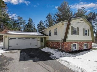 9495 Francis Rd, Batavia, NY 14020