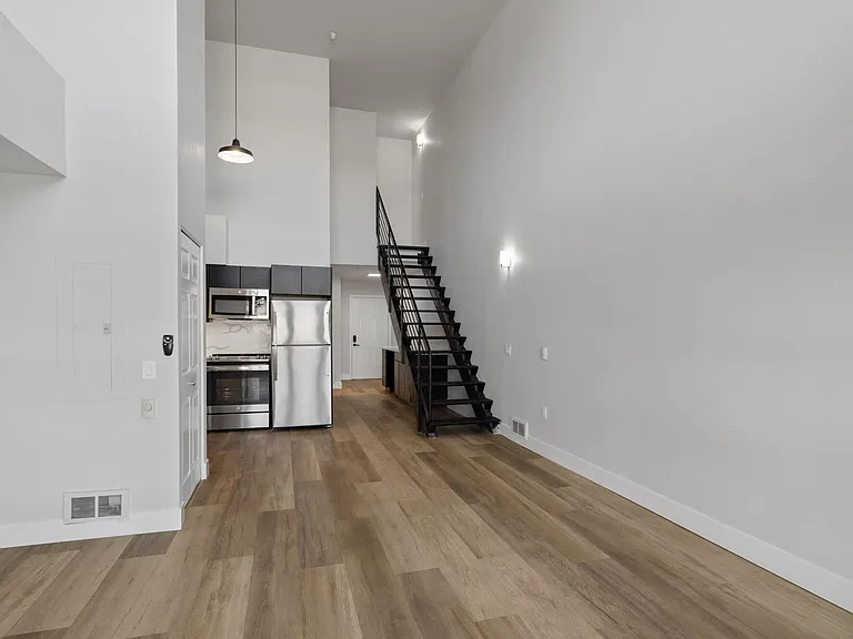 One55 Lofts — Photo 12