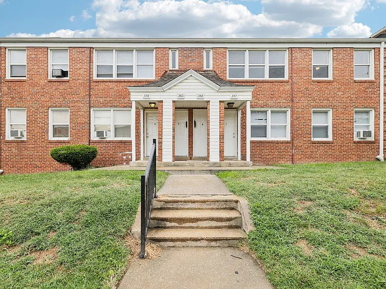Oaklee Village Apartments — Photo 57