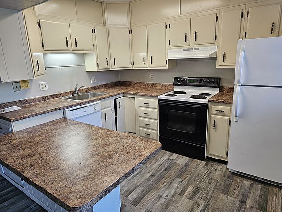 5th image of 1010 East St APT 106