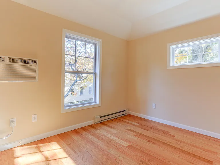 51 Warner St — Photo 18
