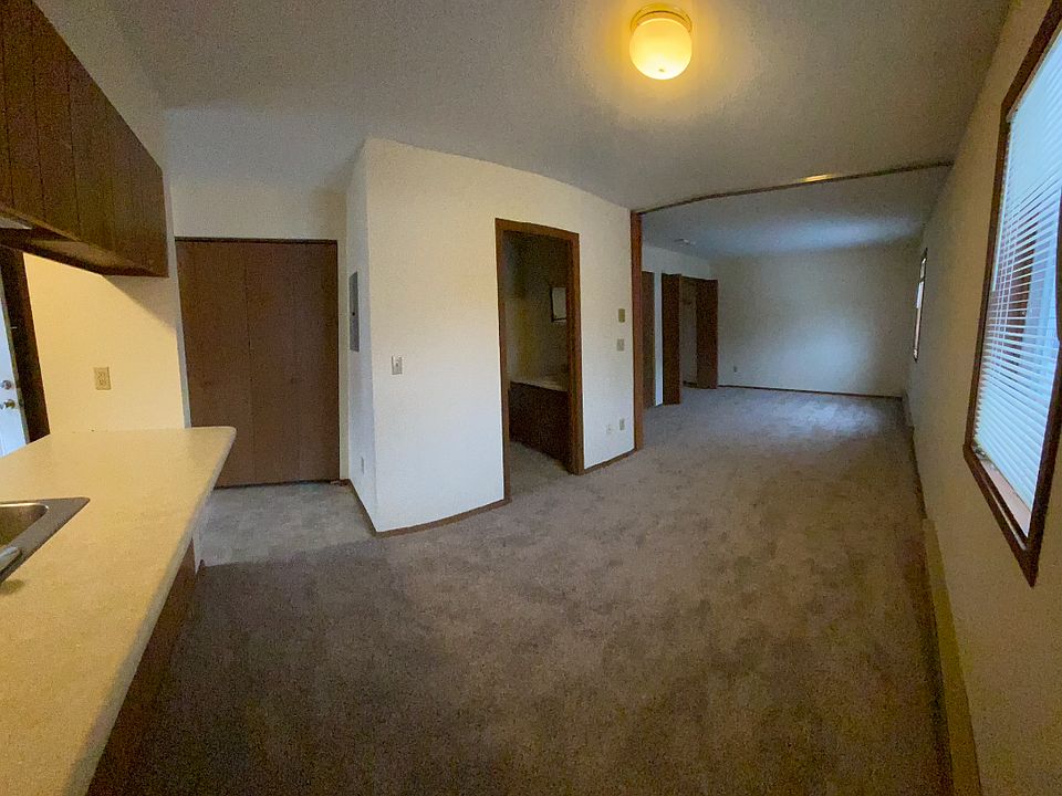 1st image of 1104 University Dr N #33