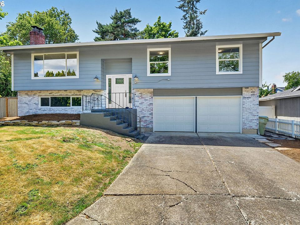 1st image of 5685 SW 207th Ave