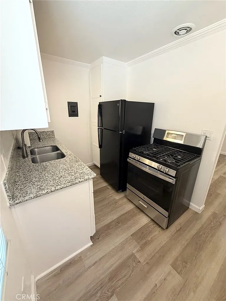 1 bed, 785 sqft, $1,800 — Photo 2