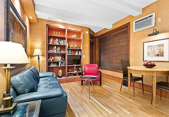3rd image of 170 W 74th St APT 208