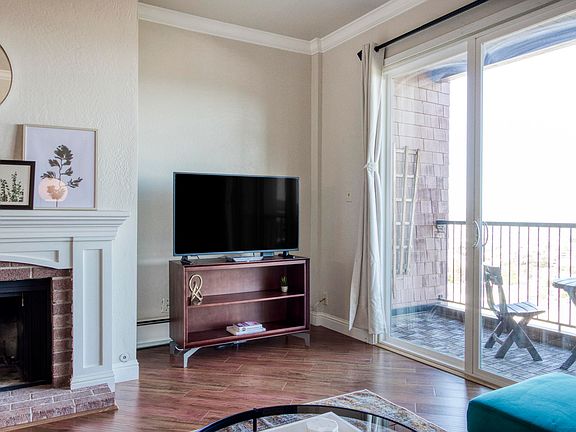 2nd image of 925 Corbett Ave APT 104