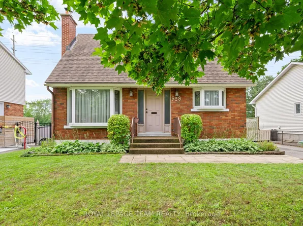 528 Browning Ave, Ottawa, ON K1G 0T4