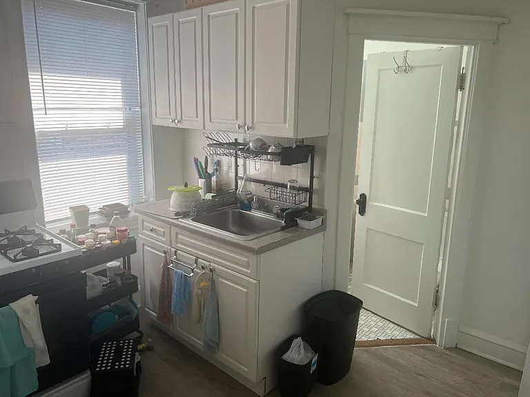 4846-52 W Hutchinson St #4850-6B — Photo 5
