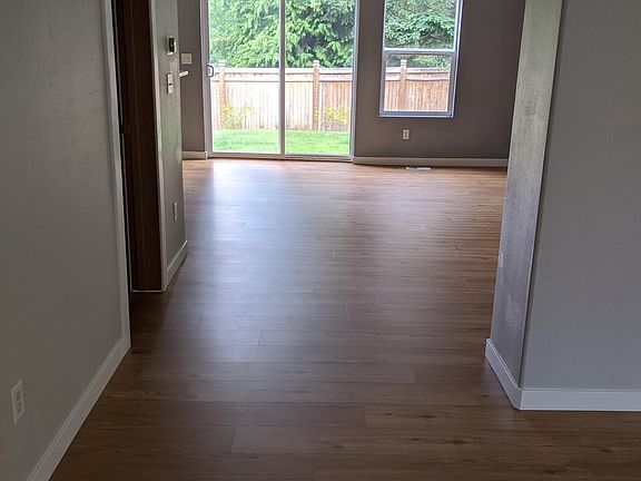5th image of 22424 NE 102nd Pl