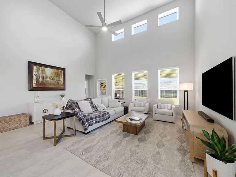 19702 Isola Breeze Dr — Photo 1